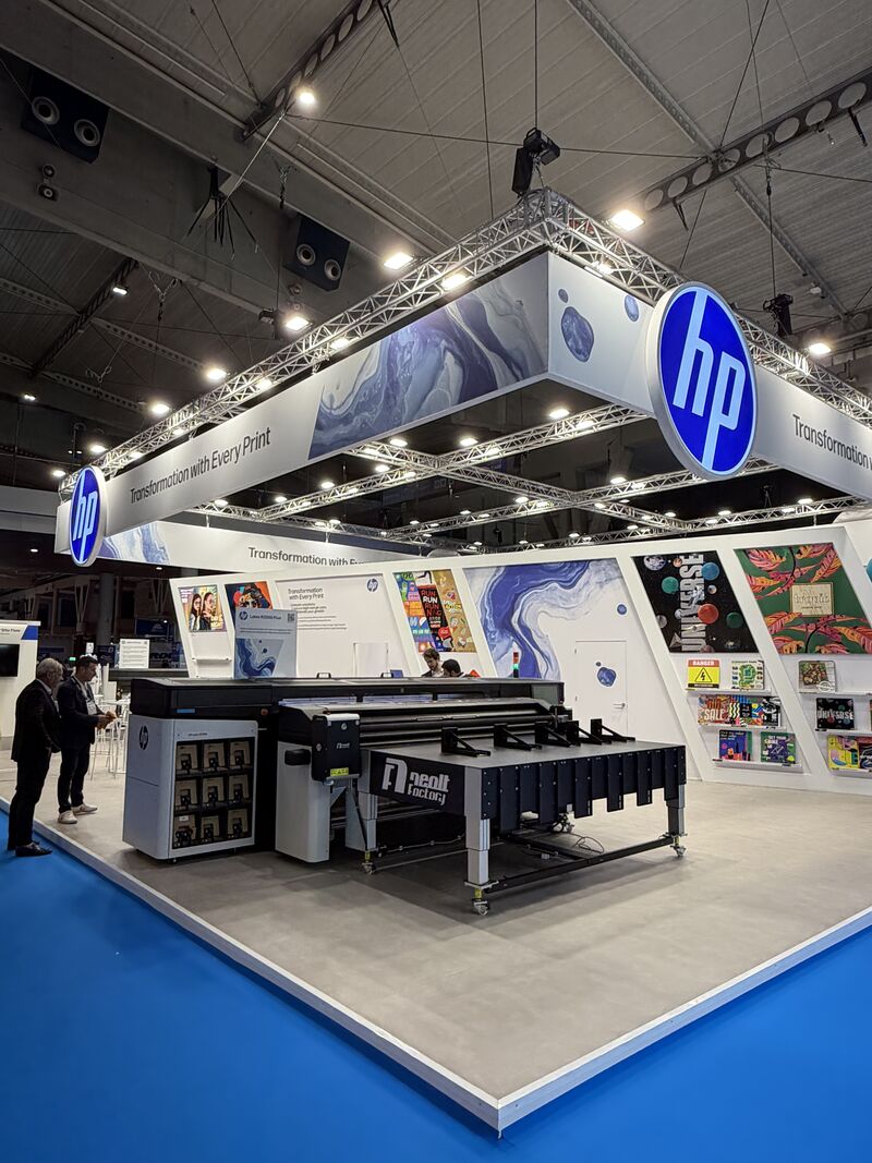 Neolt Factory Presents Automatic Loading and Unloading System for HP Latex R2000 at FESPA Barcelona 2026